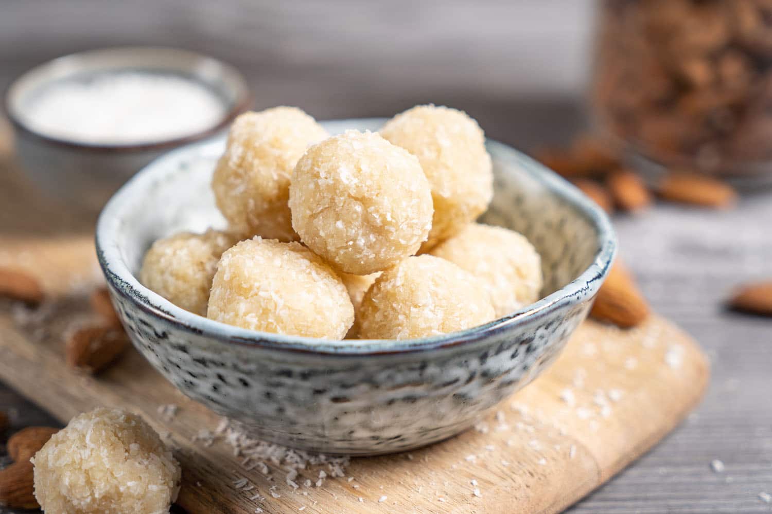 Almond Coconut Balls Almond Coconut Balls