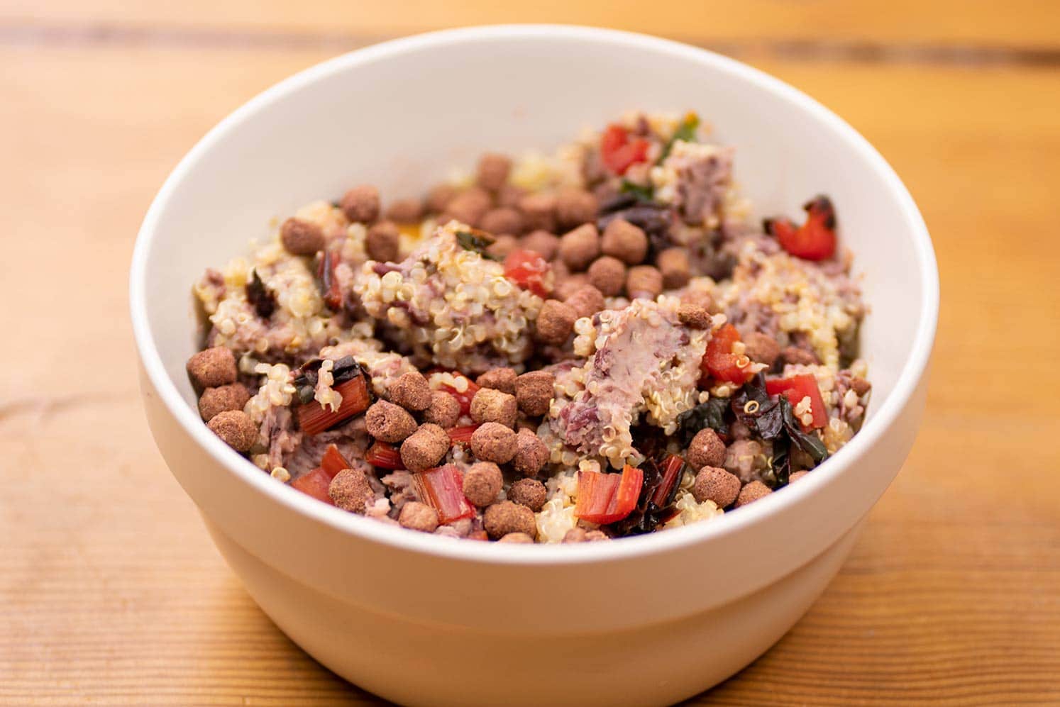 Mangold mit Kidney Bohnen und Quinoa Mangold mit Kidney Bohnen und Quinoa